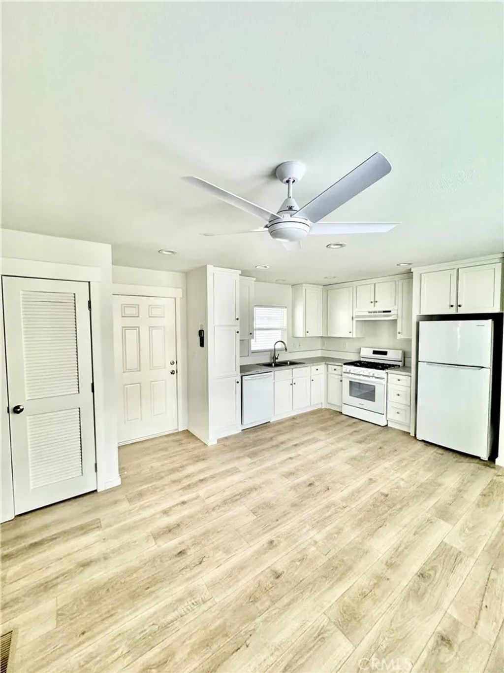 Photo of 66433 6th, Desert Hot Springs, CA 92240 (MLS # IV26060148)