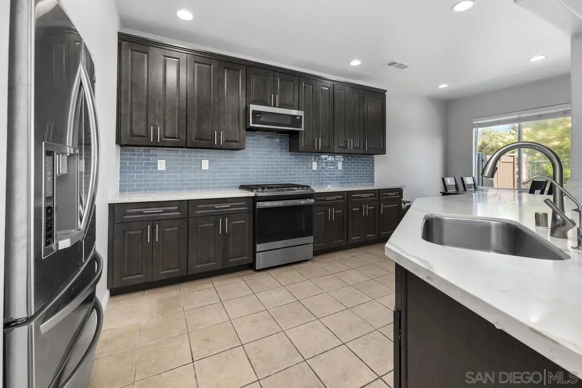 San Diego, California 92131, United States, 3 Bedrooms Bedrooms, ,3 BathroomsBathrooms,Residential,Active,165183