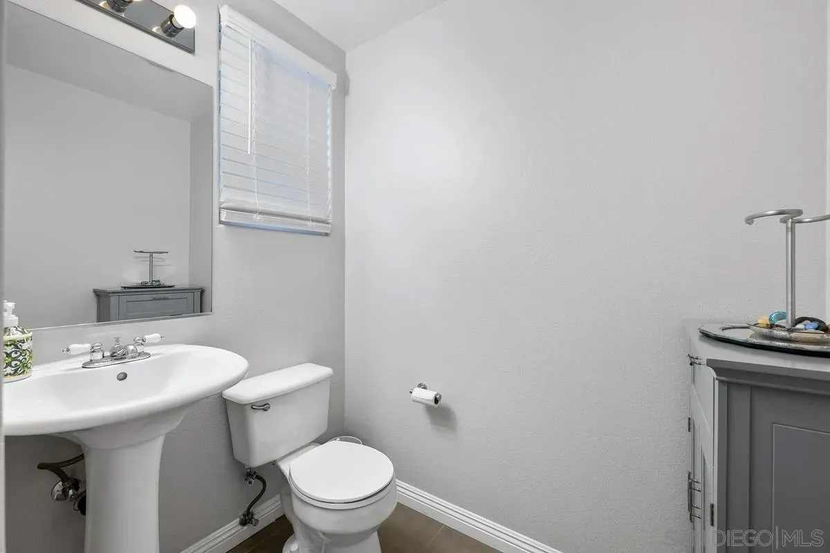 San Diego, California 92131, United States, 3 Bedrooms Bedrooms, ,3 BathroomsBathrooms,Residential,Active,165183