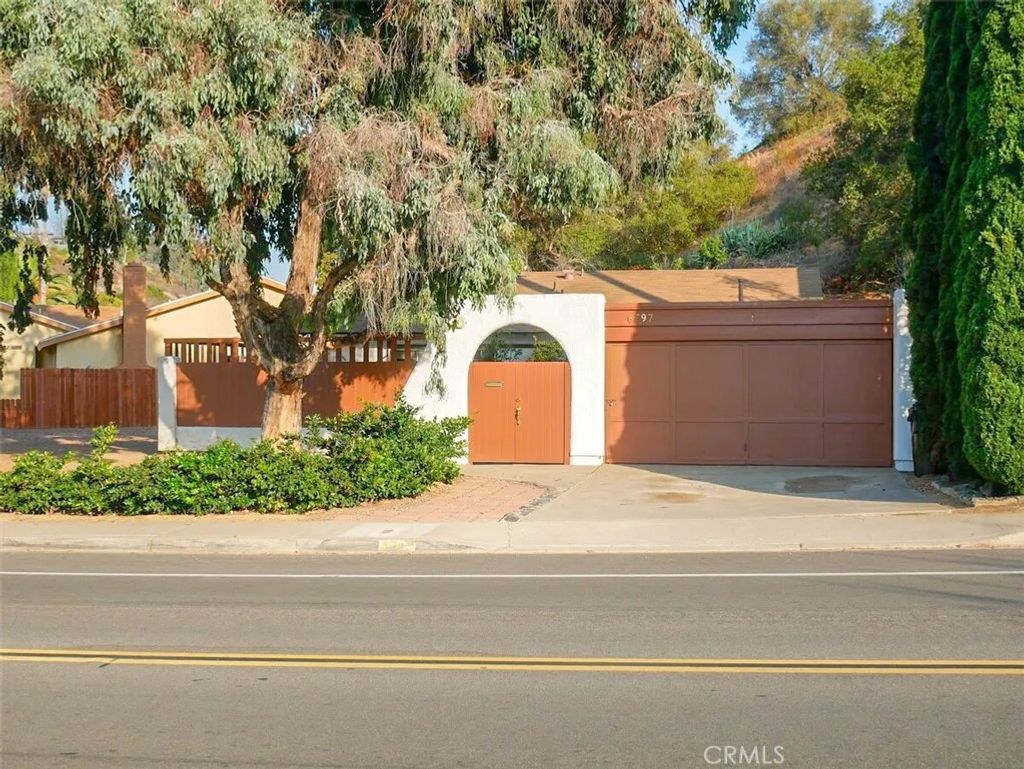 Photo of 6797 Lipmann Street, San Diego, CA 92122 (MLS # CV26054002)