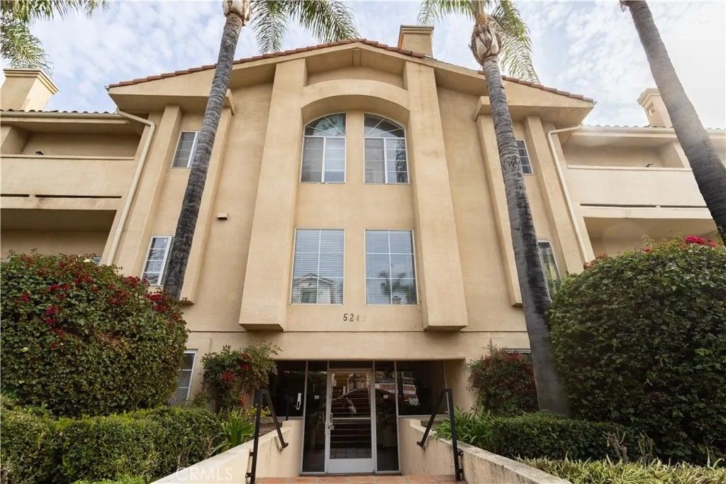 Photo of 5240 Vantage, Valley Village, CA 91607 (MLS # SR25270535)