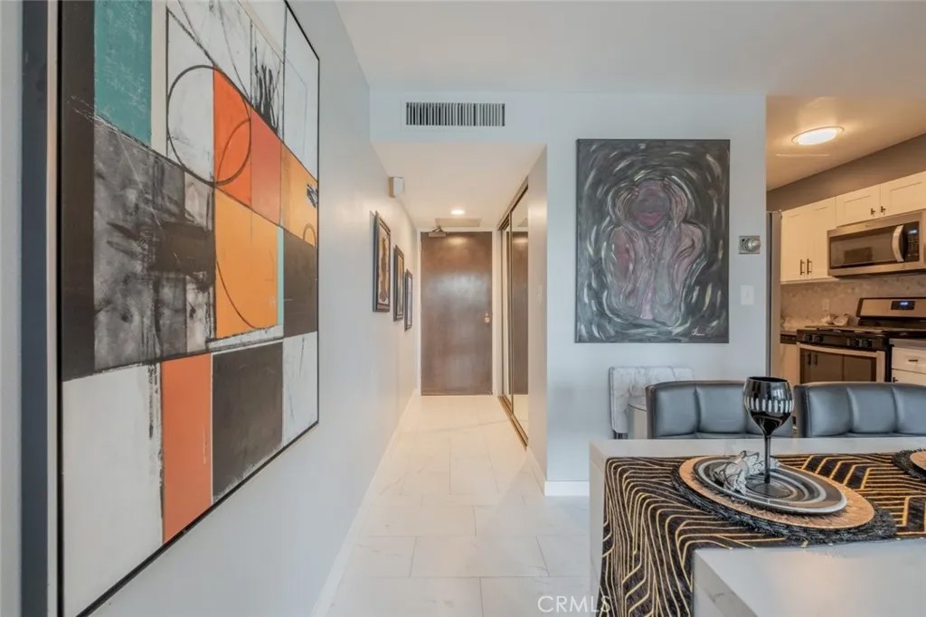 800 W 1st Street 502