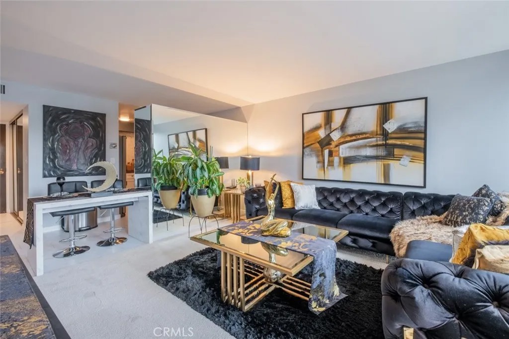 800 W 1st Street 502