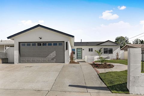 4948 Luna Dr Oceanside CA 92057
