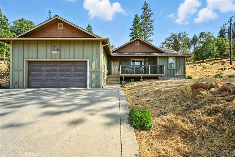 9482 Hoberg Drive South