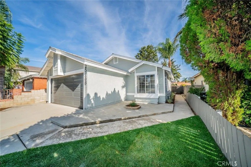 Photo of 25768 Parsley Avenue, Moreno Valley, CA 92553 (MLS # CV25251376)