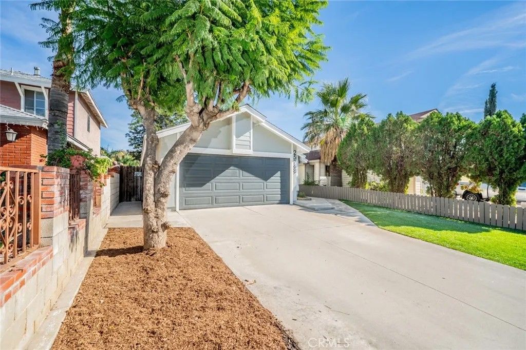 Photo of 25768 Parsley Avenue, Moreno Valley, CA 92553 (MLS # CV25251376)