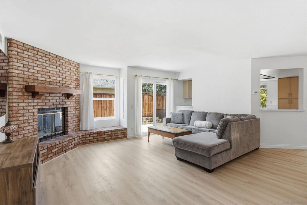 Photo of 4158 Esperanza Way, Oceanside, CA 92056 (MLS # 260010342)