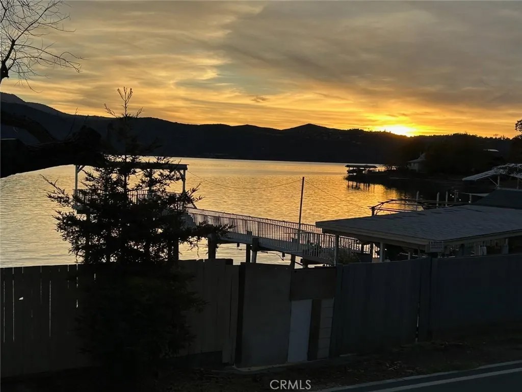 13130 Lakeshore