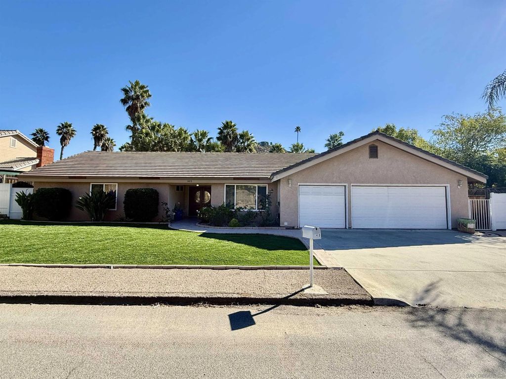 Photo of 1423 Vista Grande Rd, El Cajon, CA 92019 (MLS # 250045484)