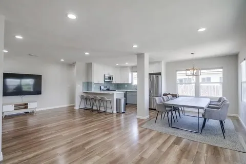 3484 Armstrong St, San Diego, CA 92111 - #: 250037324