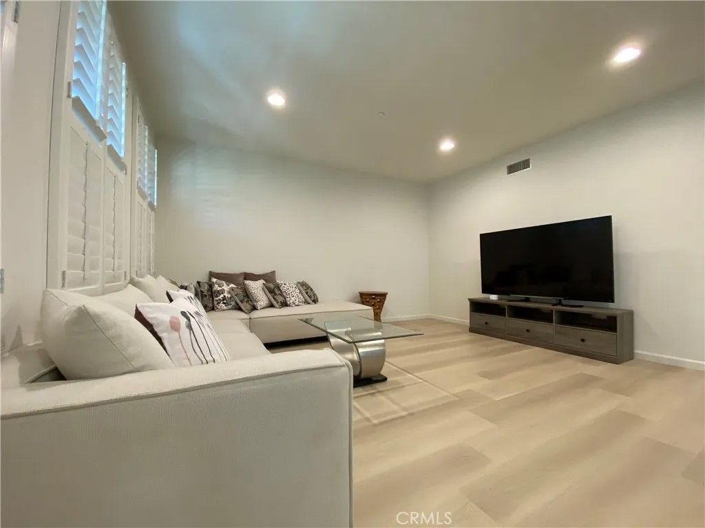 Photo of 67 City Stroll, Irvine, CA 92620 (MLS # OC26025388)