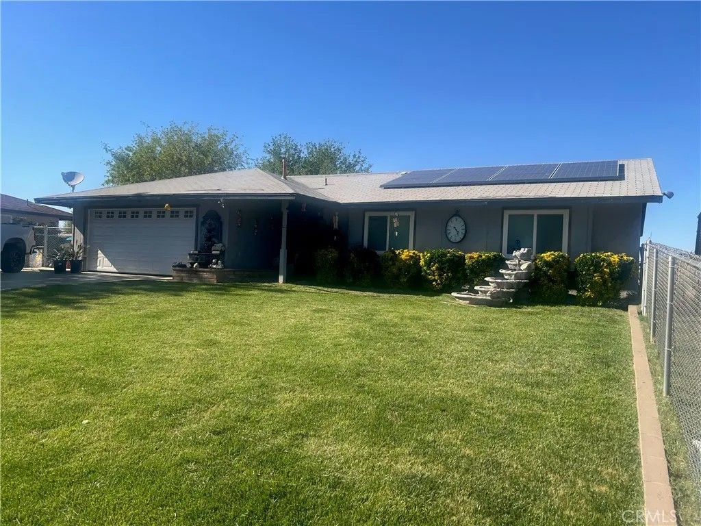 Photo of 15235 Newmont Ave, Lancaster, CA 93535 (MLS # SR26078043)