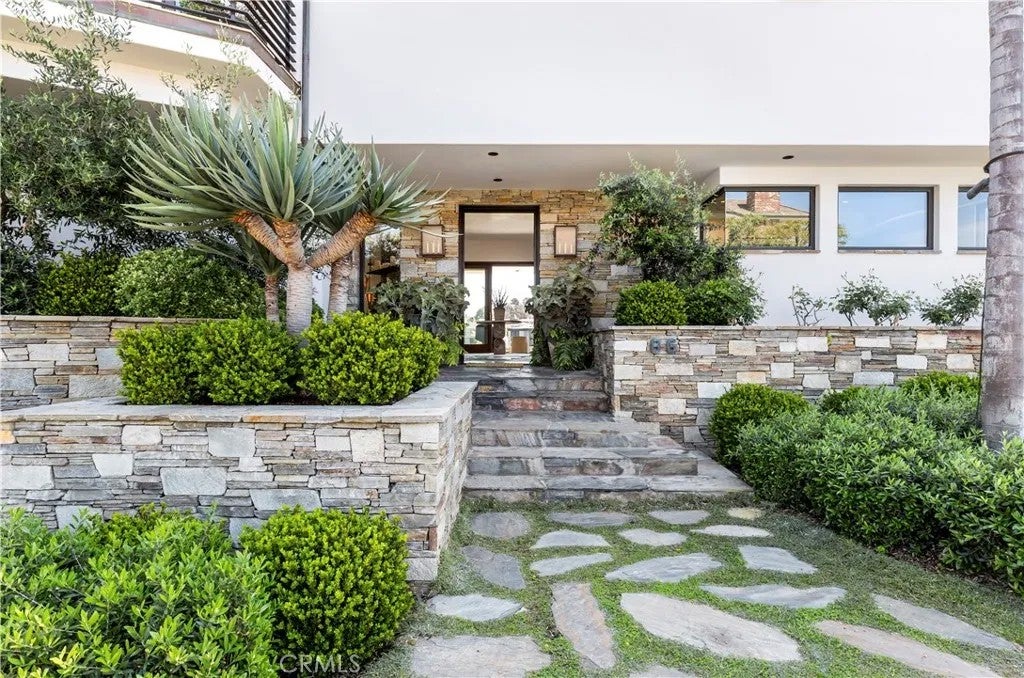 86 Emerald Bay