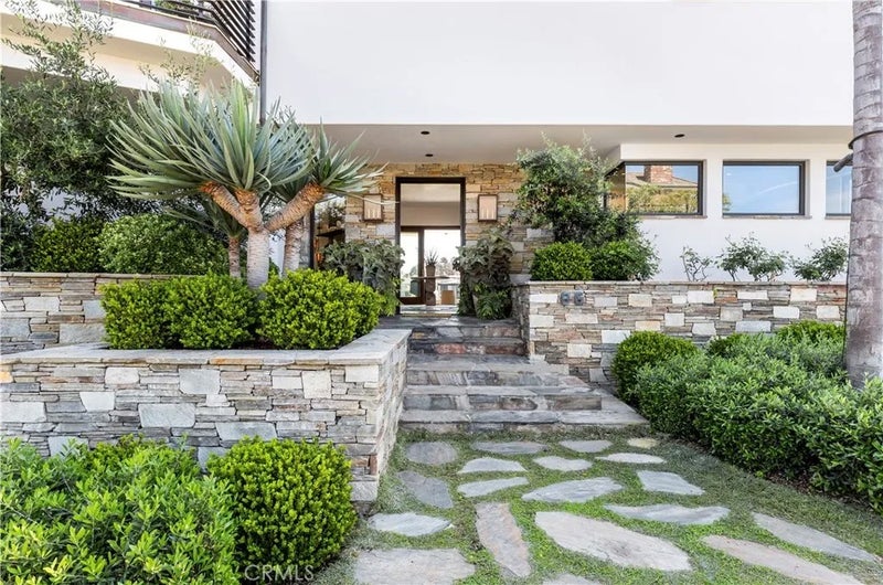 86 Emerald Bay