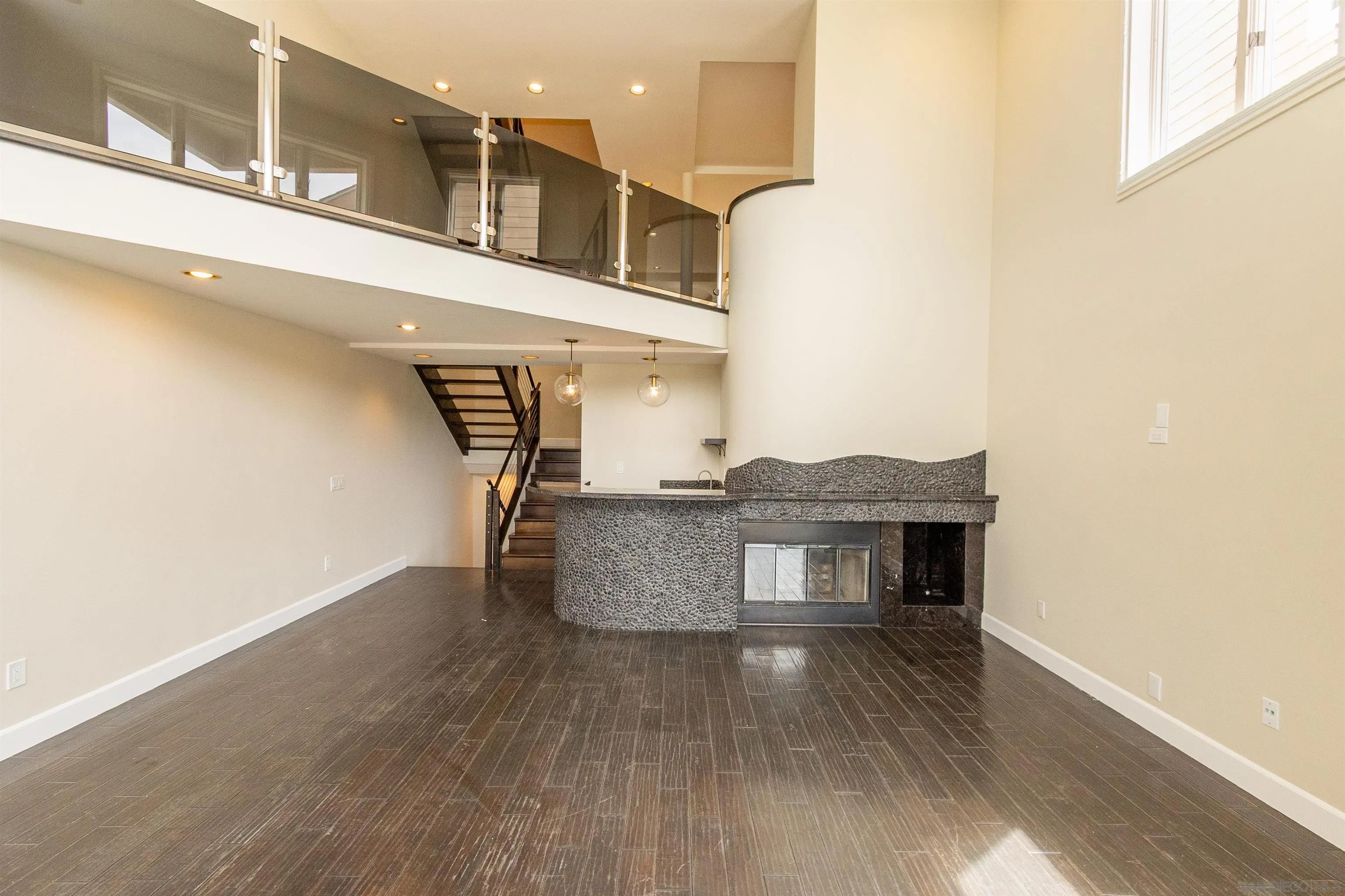 2511 Manchester Ave