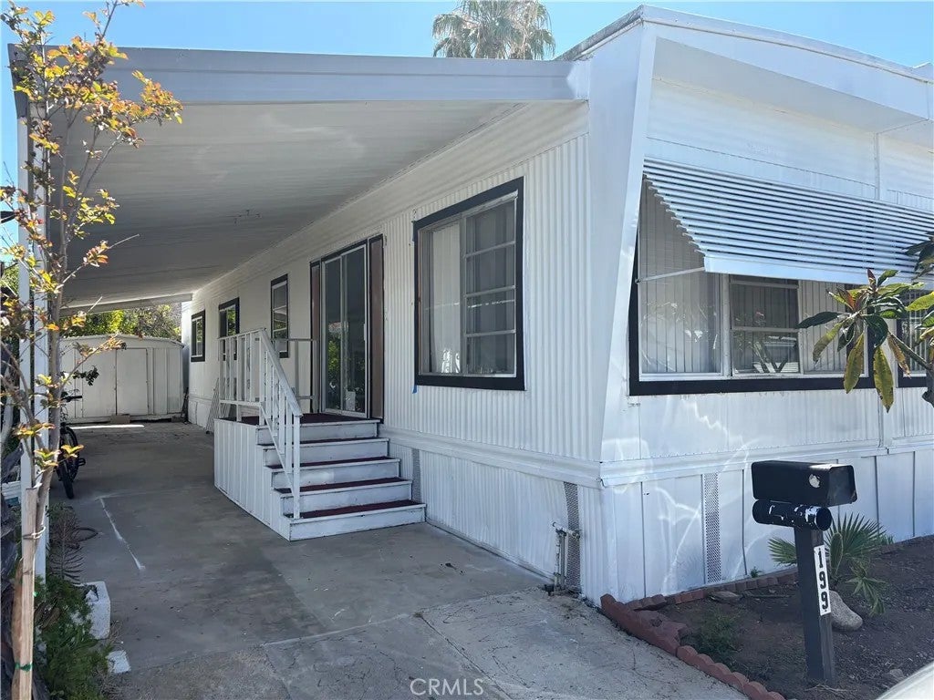Photo of 2300 E Valley Parkway #199, Escondido, CA 92027 (MLS # ND26085176)