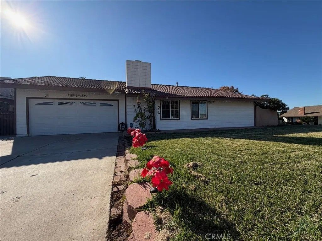 Photo of 602 Gilmore Dr, Corona, CA 92879 (MLS # RS25277782)