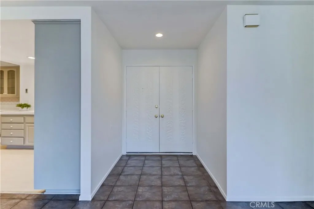 2395 Via Mariposa West 3A