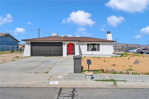 Photo of 581 Starlight Street, Barstow, CA 92311 (MLS # HD26047520)