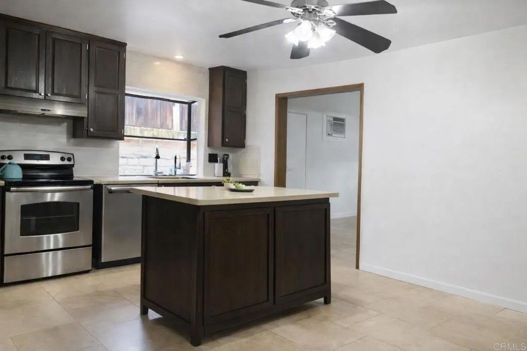 Photo of 1449 Granger Avenue, Escondido, CA 92027 (MLS # NDP2601965)