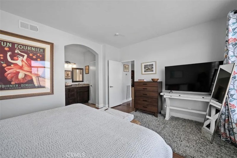 30902 Clubhouse 15B