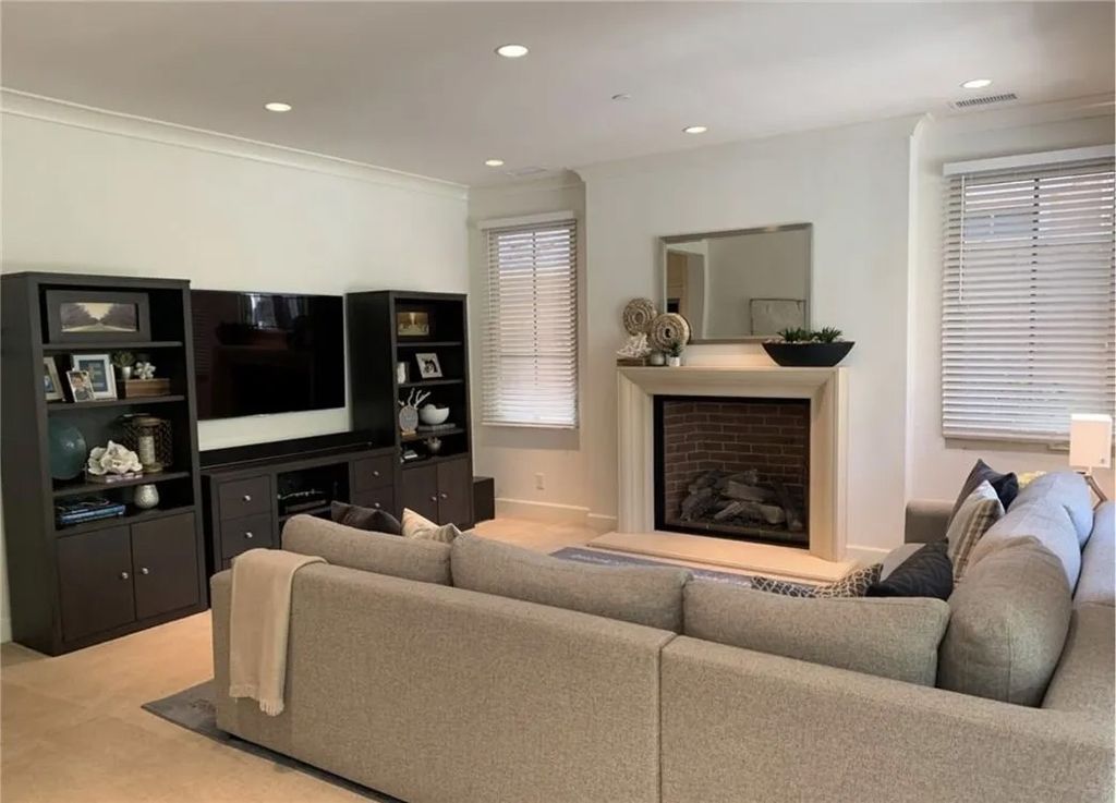 Photo of 64 Umbria, Irvine, CA 92618 (MLS # TR26081724)