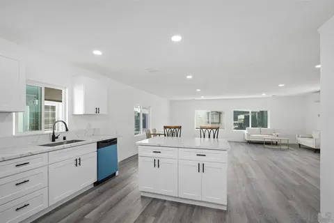 MLS: 260011050