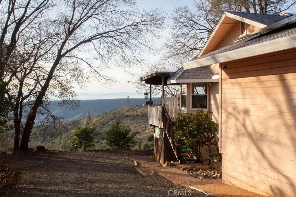 87 Valley View Drive