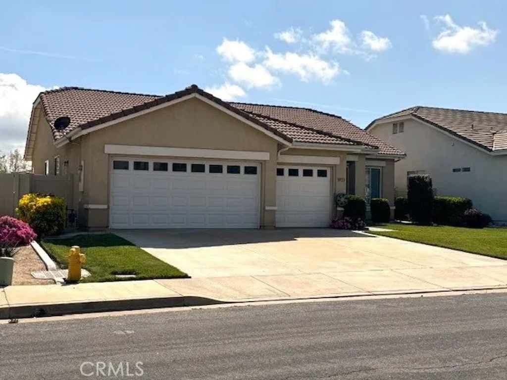 Photo of 39723 Clements Way, Murrieta, CA 92563 (MLS # SW25249765)