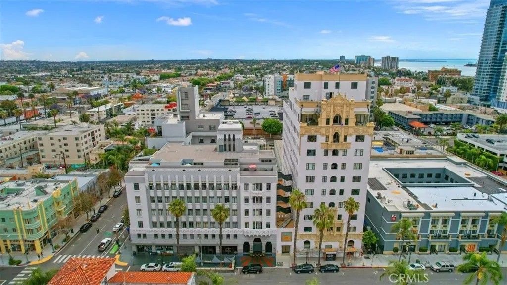 Photo of 140 Linden Ave, Long Beach, CA 90802 (MLS # IV26005923)