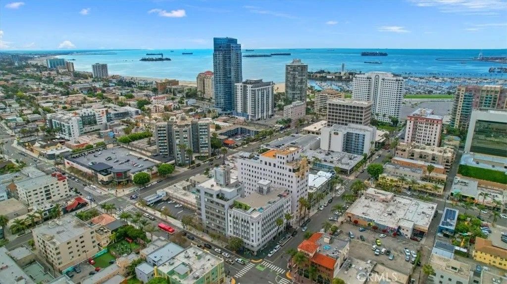 Photo of 140 Linden Ave, Long Beach, CA 90802 (MLS # IV26005923)