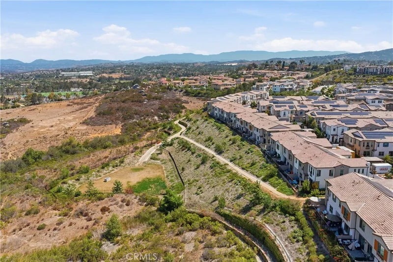 1724 Valley Oak Way