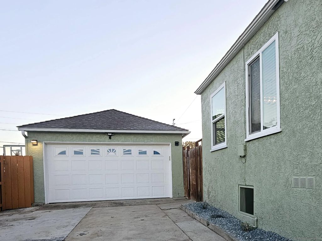 Photo of 1630 Cameron Dr, Lemon Grove, CA 91945 (MLS # 250046026)