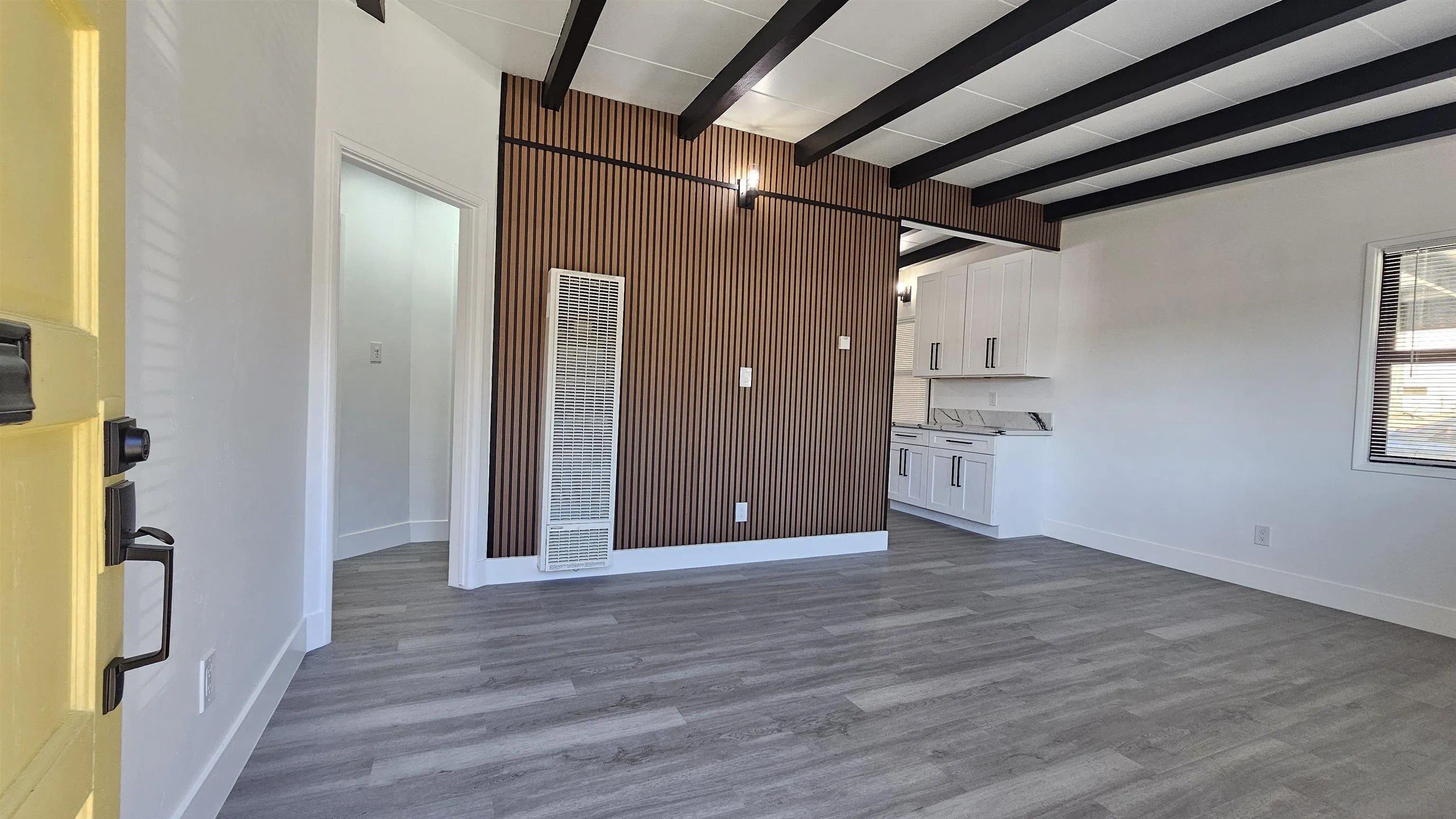 1736 Gateway