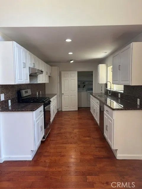 17226 Elkwood