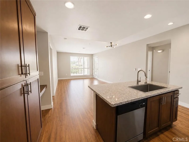21301 Erwin Street 322