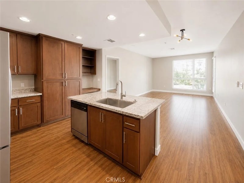 21301 Erwin Street 322