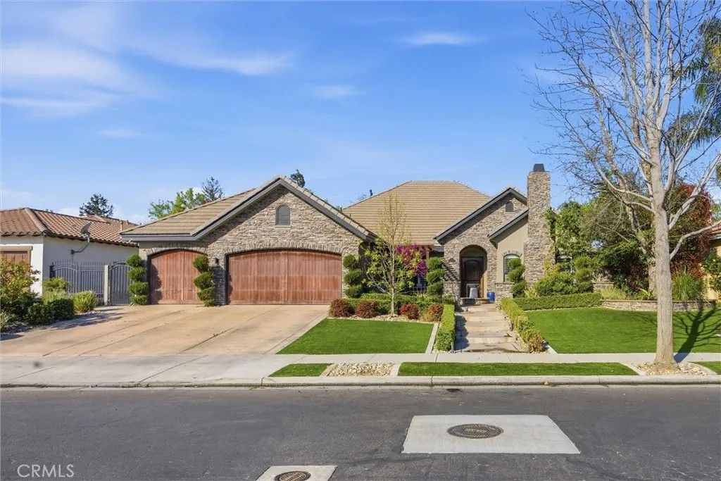 Photo of 2103 Redmire St, Bakersfield, CA 93311 (MLS # SR26057621)