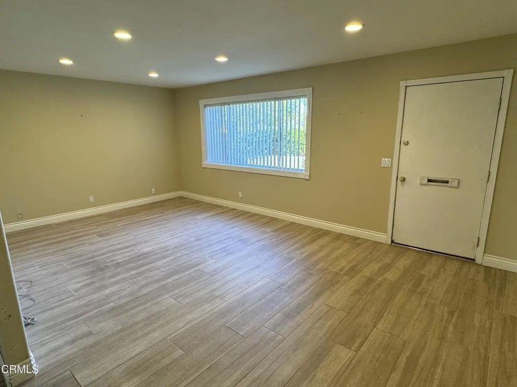 Photo of 234 Green Lea Place, Thousand Oaks, CA 91361 (MLS # V1-34249)