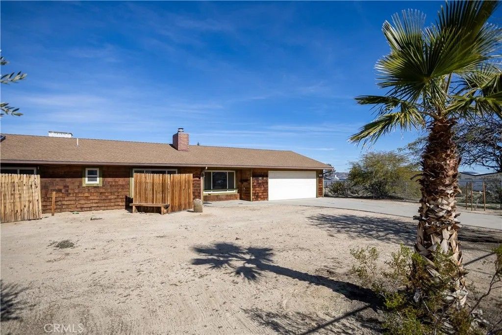 Photo of 63542 Jadeite Street, Joshua Tree, CA 92252 (MLS # JT26016741)