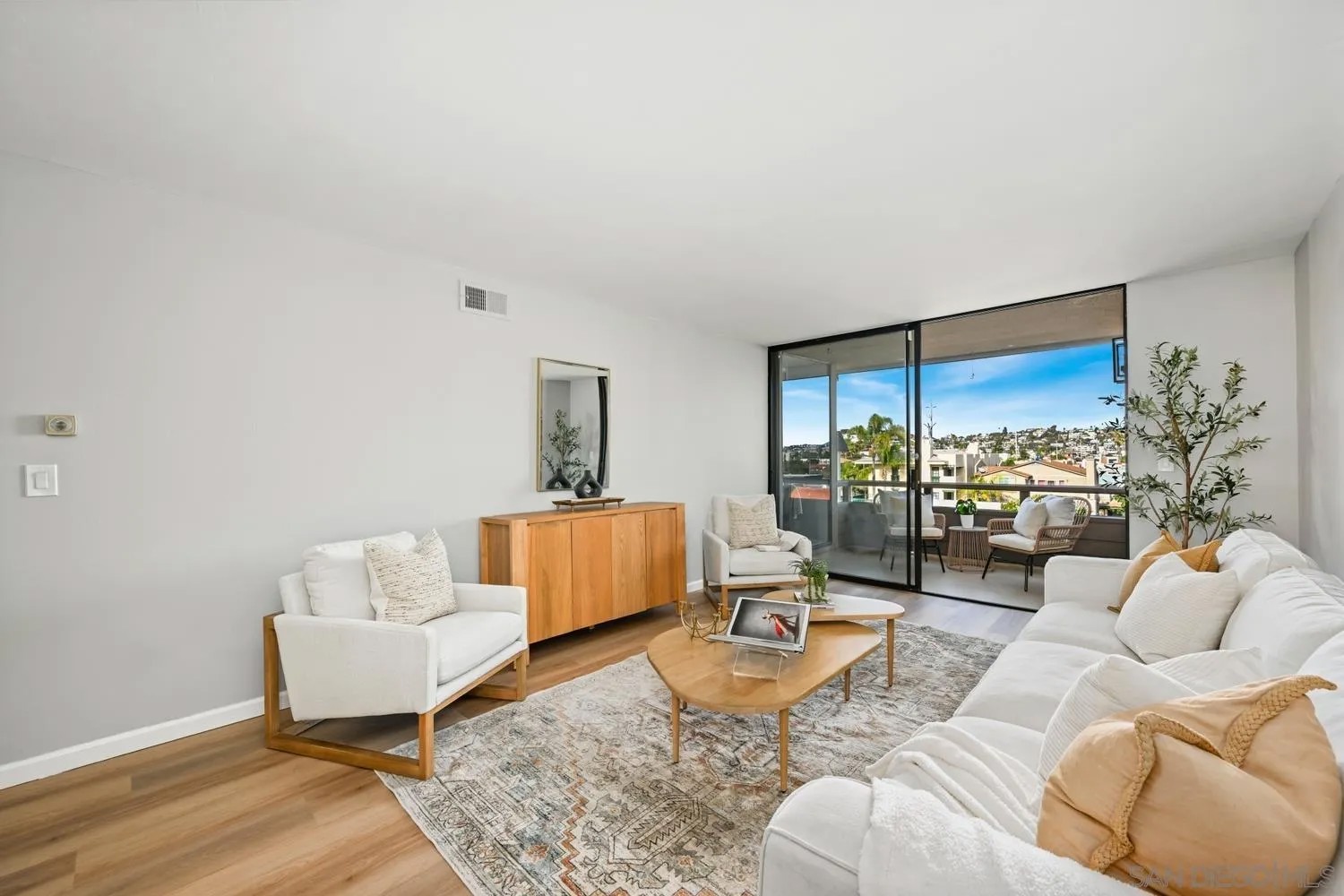 3130 Avenida De Portugal 302