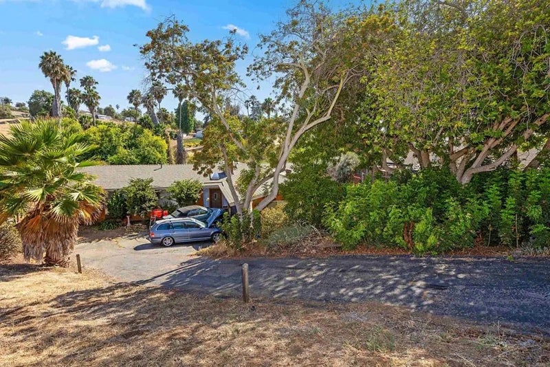 609 Roca Place