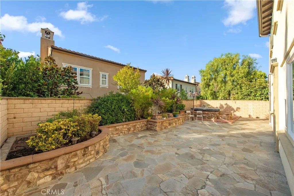 Photo of 23 Breezes, Irvine, CA 92620 (MLS # OC26044210)