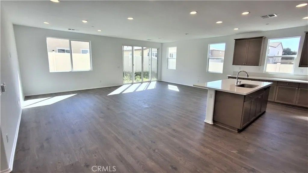 Photo of 209 Everlast Court, Hemet, CA 92543 (MLS # IG26049656)