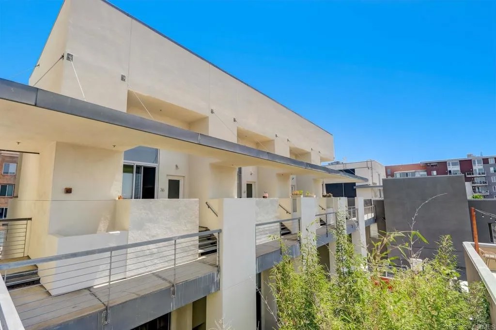 2064 Kettner Boulevard 37