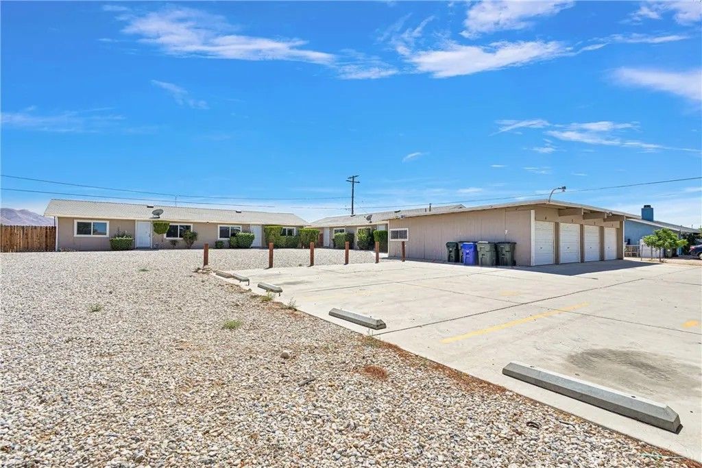 Photo of 20933 Sioux Road #4, Apple Valley, CA 92308 (MLS # IG26060614)