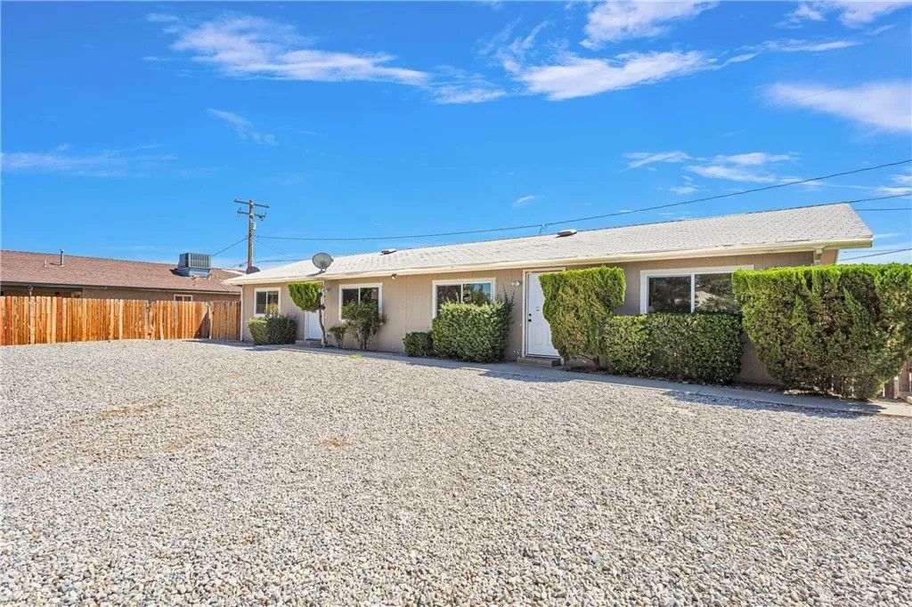 Photo of 20933 Sioux Road #4, Apple Valley, CA 92308 (MLS # IG26060614)