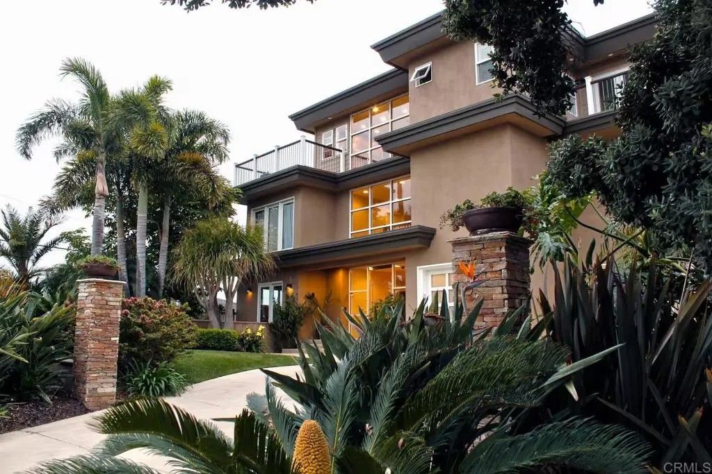 Photo of 2812 Poinsettia Drive, San Diego, CA 92106 (MLS # NDP2601992)