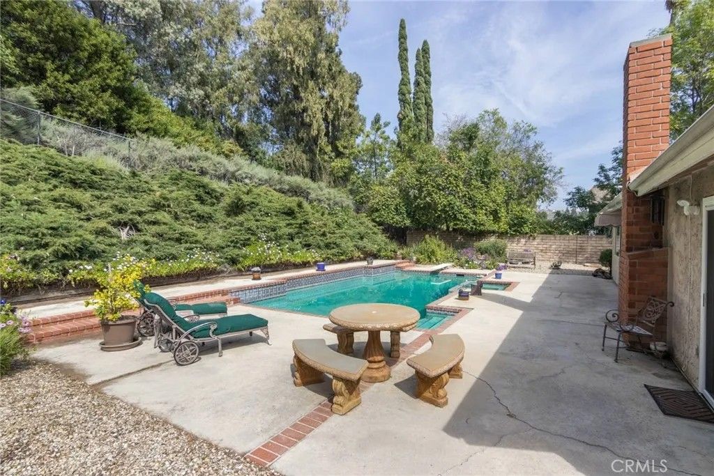 Photo of 19343 Pauma Valley, Porter Ranch, CA 91326 (MLS # SR26051835)